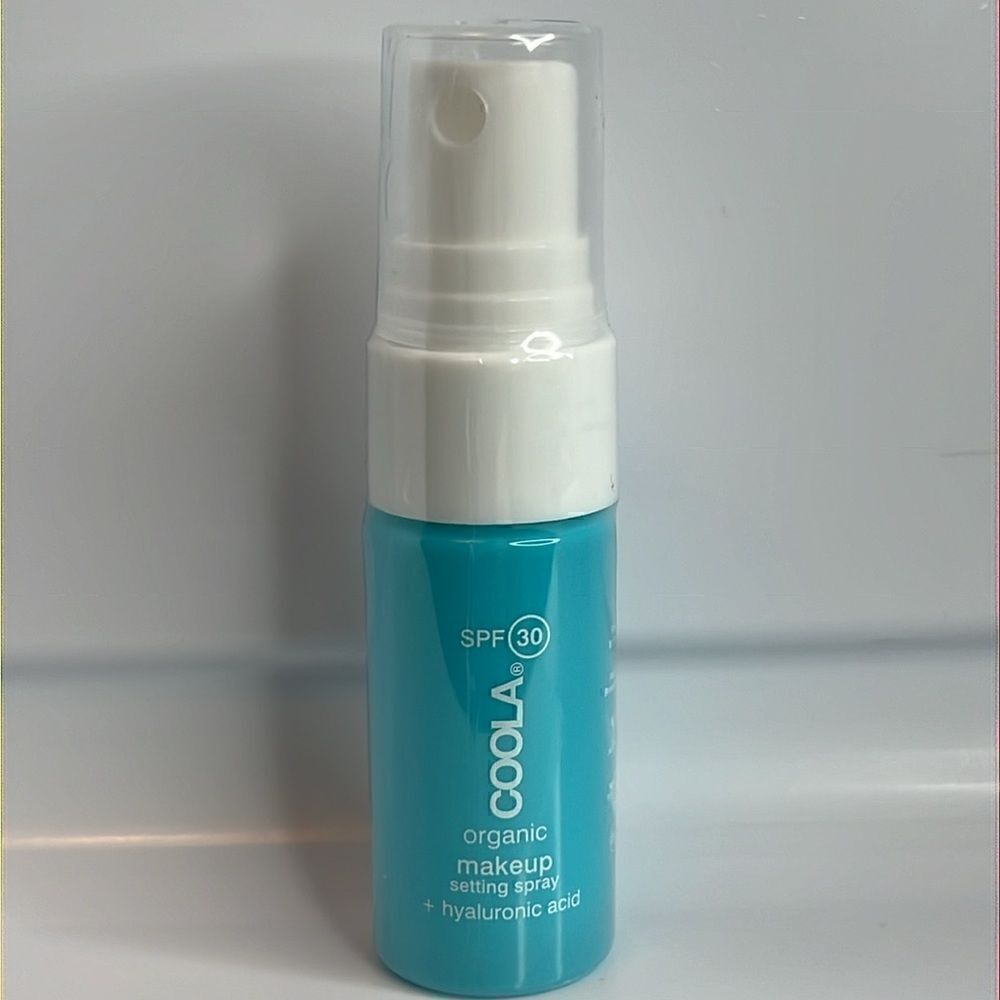 $8🌟 Coola Organic Makeup Setting Spray + Hyaluronic Acid